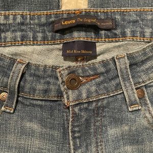 Levi’s The Original Jean. Mid Rise Skinny. Size 4.